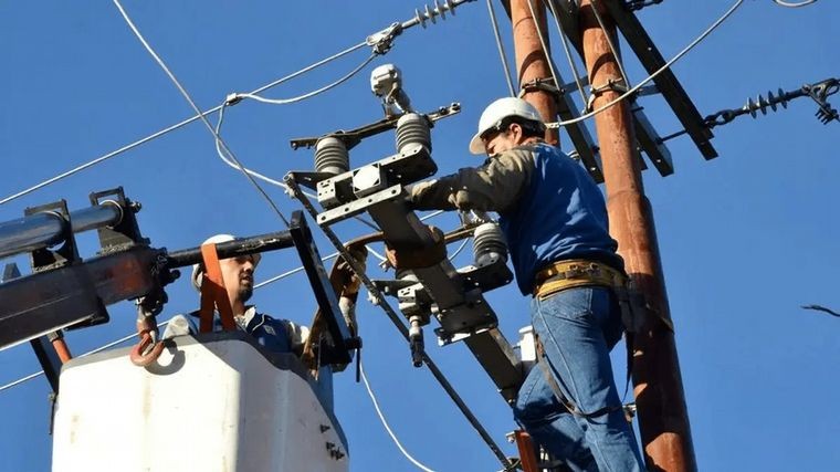 La explosión de un transformador provocó cortes de luz en la zona céntrica de Santa Fe