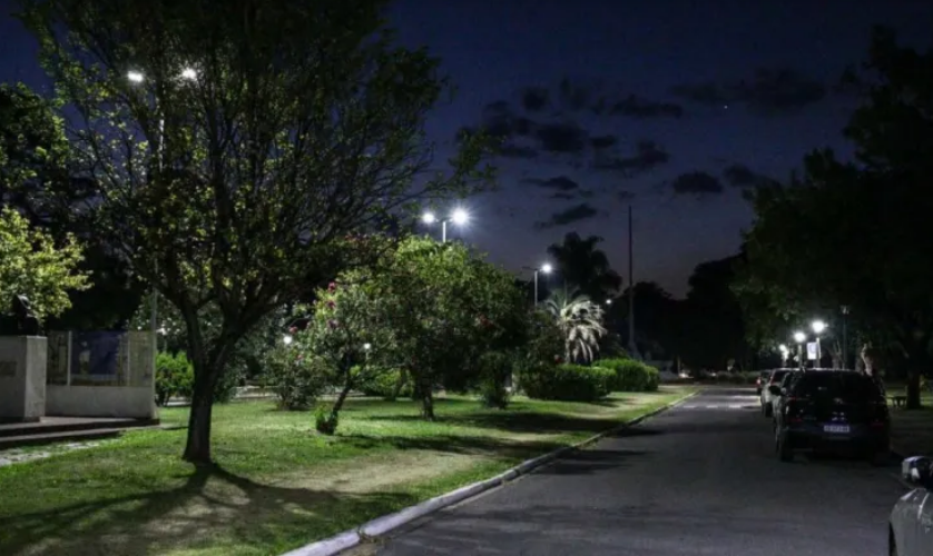 Robaron 68 luminarias led recién instaladas en el Parque Garay