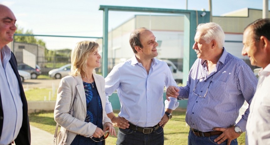 Corral inauguró la nueva planta de Vidrios y Aberturas SRL