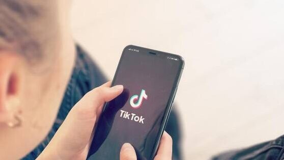 TikTok presentó una guía sobre cómo proteger la privacidad y seguridad de menores de edad en la red social