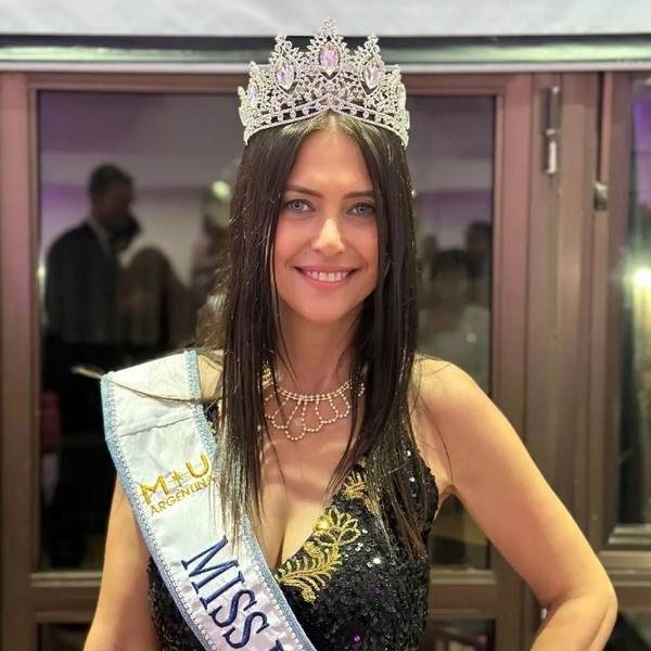 Quién es la modelo de 60 años que se coronó como ganadora de Miss Buenos Aires 2024