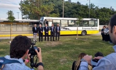 Mauricio Macri y José Corral inauguraron el Metrobus Santa Fe