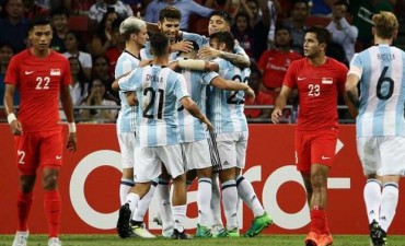 Argentina cumplió y goleó a Singapur por 6 a 0