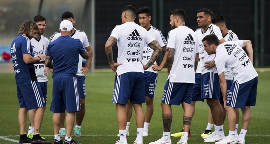 ¿LÃnea de tres contra Croacia?