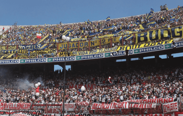 Oficial: vuelven los visitantes al fútbol argentino