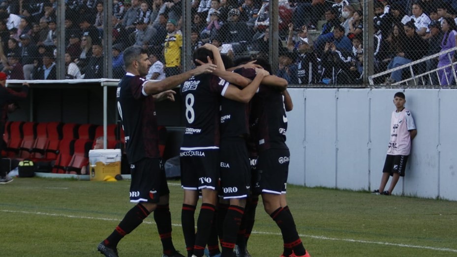 Colón goleaba, terminó sufriendo pero se quedó con tres puntos importantes