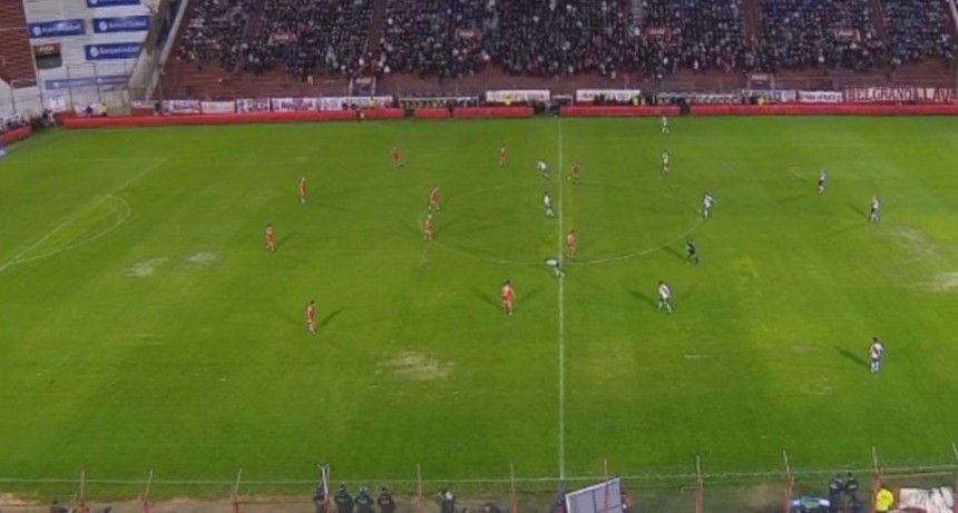 Huracán podrÃa ser sancionado por el estado de su campo de juego