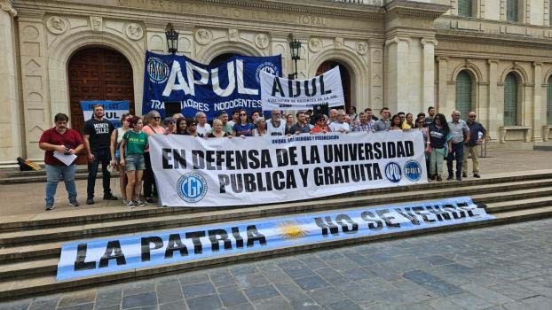 El gobierno nacional anunció un aumento para docentes y no docentes universitarios
