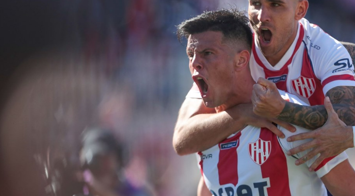 Unión no pudo con Huracán y debió conformarse con el empate