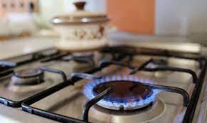 La crisis le pega a los servicios: cayó 11,5 % la demanda de gas, agua y electricidad en Santa Fe