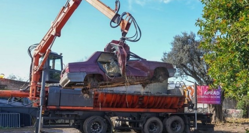 Vehículos en depositos policiales: la Provincia compacta más de 1500 unidades