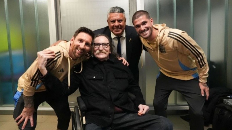 Dios te bendiga: el encuentro de Charly García con Messi, De Paul y el 