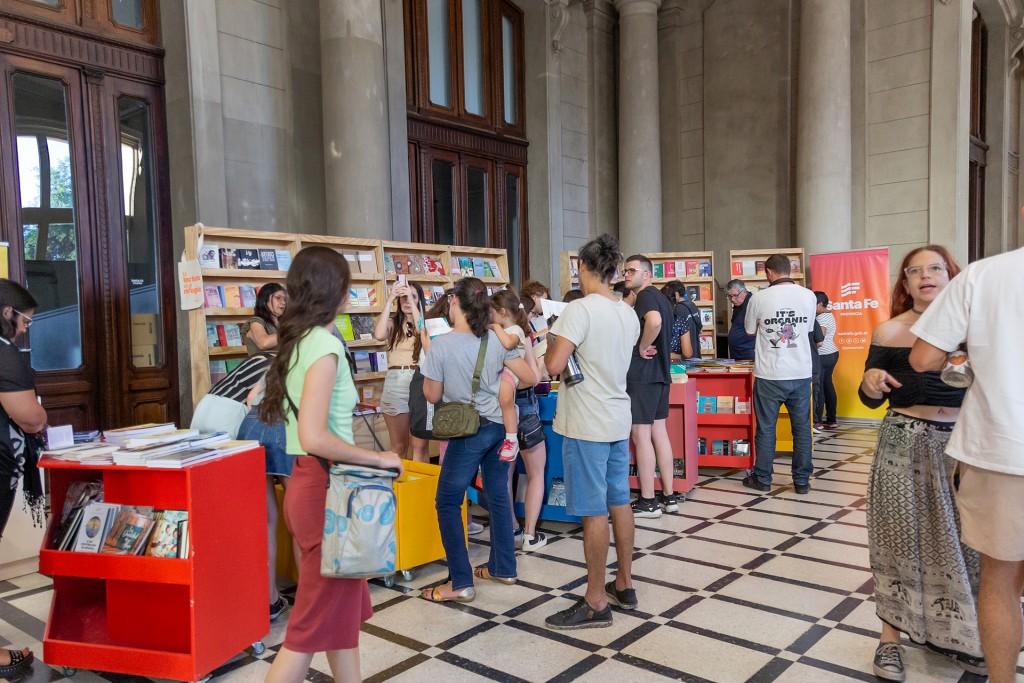La Feria del Libro de Santa Fe 2025 abre sus puertas con el lema “Escribir la ciudad”