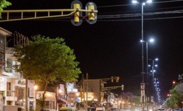 Ya funciona la luminaria Led de Facundo Zuviría