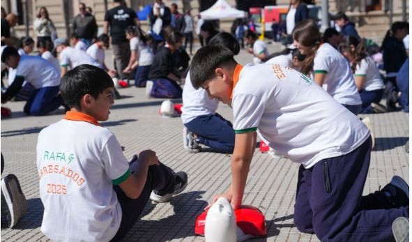 Estudiantes se capacitaron en prevención y actuación ante situaciones de emergencia