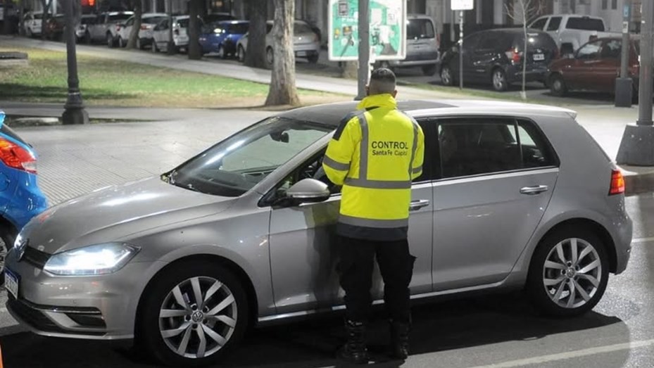 Proponen permitir el pago de multas con bienes o servicios