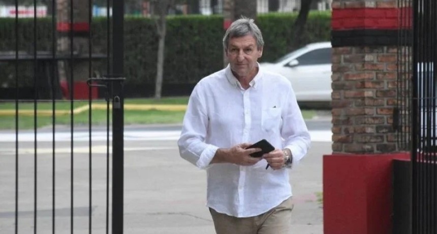 Colón espera la aprobación del crédito para saldar la deuda con Espínola y levantar la inhibición