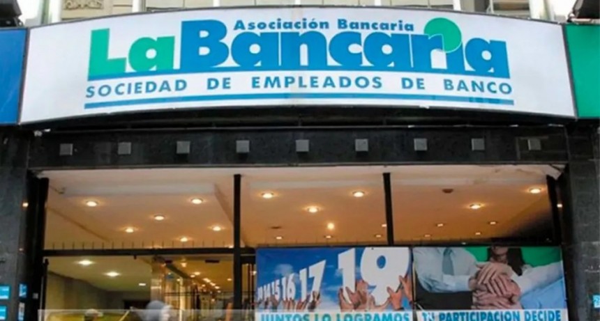 Día del Bancario: los bancos cierran y los empleados cobran un bono $1,7 millón