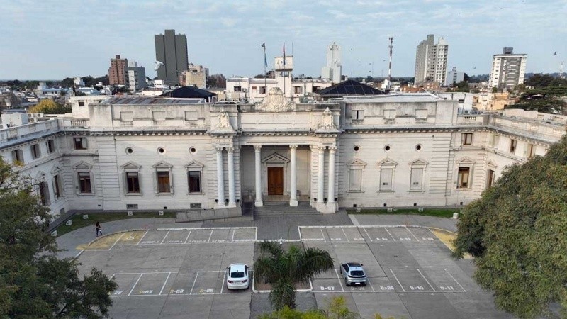 Dos aprobaciones clave para la Provincia antes de fin de año: ley tributaria y boleto educativo gratuito