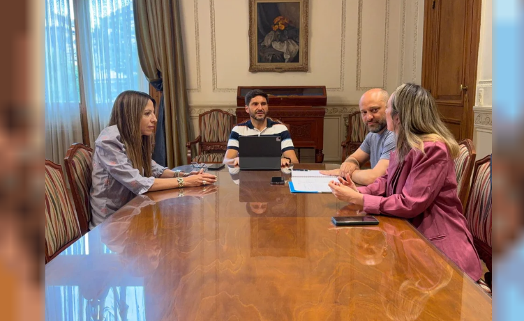 Pullaro pone a dos mujeres al frente de EPE y Assa