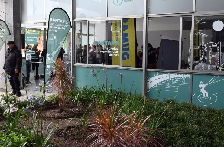 Inauguraron el nuevo Centro de Informes Turísticos en la Terminal de Ómnibus de Santa Fe