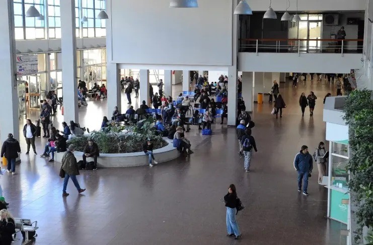 Intensifican controles en la Terminal, el Cementerio y balnearios para bloquear la circulación del dengue