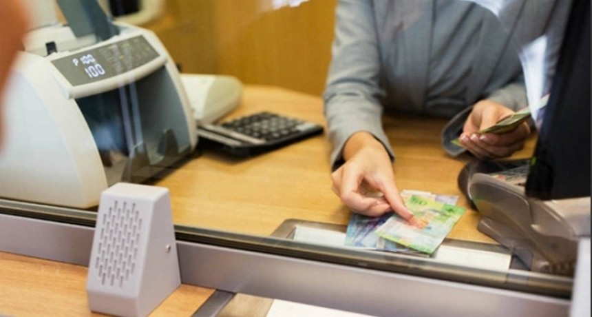 Aguinaldo en Santa Fe: ya tiene fecha el pago para los estatales provinciales