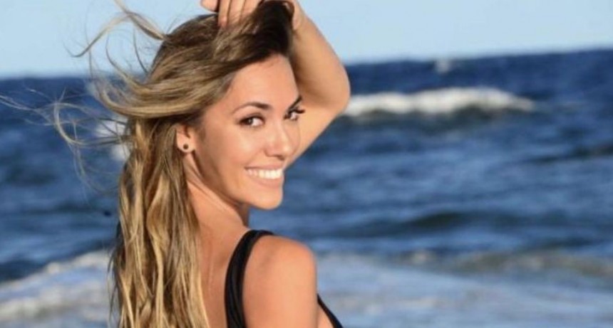 Floppy Tesouro infart&oacute; con sus curvas en la playa -Fotos-