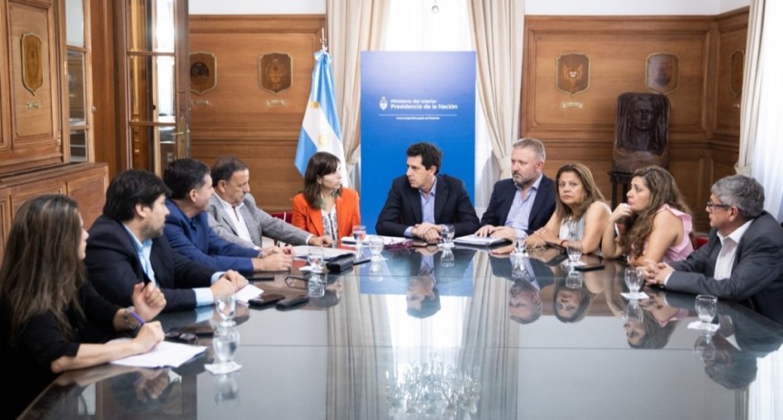 Wado de Pedro recibi&oacute; a cinco gobernadores