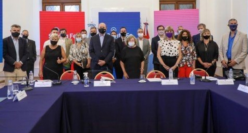 Fuerte aval de intendentes y jefes comunales al proyecto de autonom&iacute;a