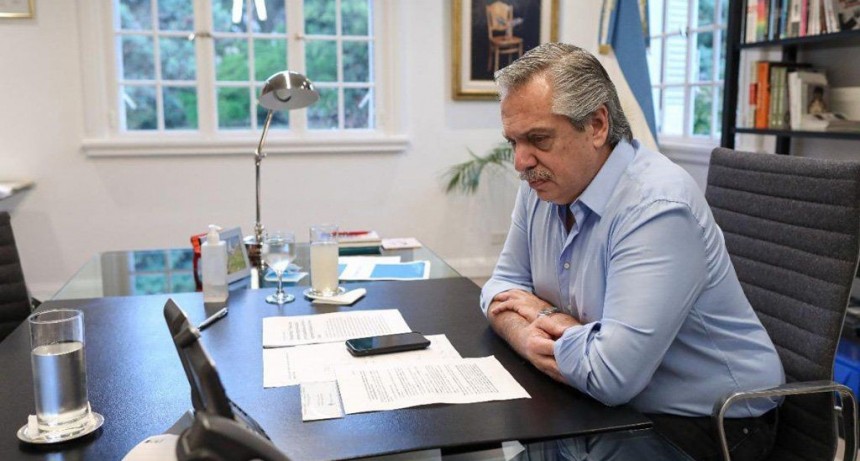 Fern&aacute;ndez est&aacute; recluido por contacto estrecho de coronavirus