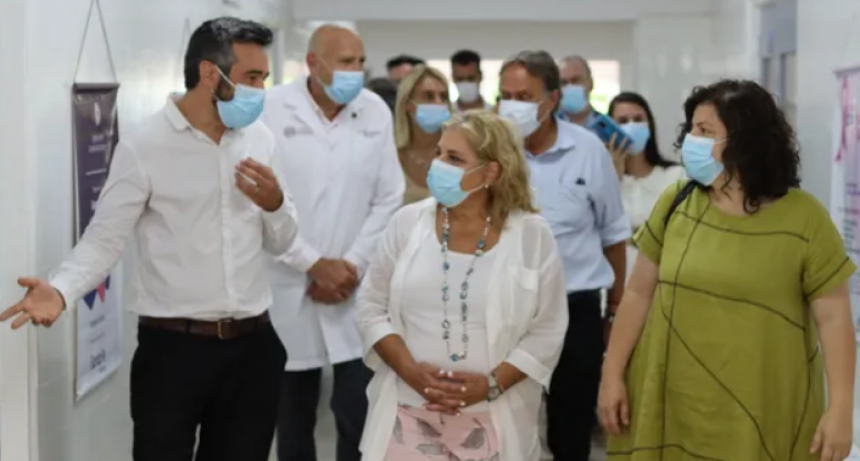 Martorano advirti&oacute; que las vacunas bivalentes "no tienen una distribuci&oacute;n tan r&aacute;pida ni tan f&aacute;cil"