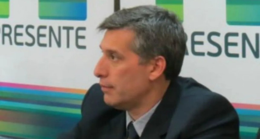 Paritarias: el gobierno apunt&oacute; contra la inflaci&oacute;n y al gobierno saliente y los gremios por los "ingresos masivos a planta"