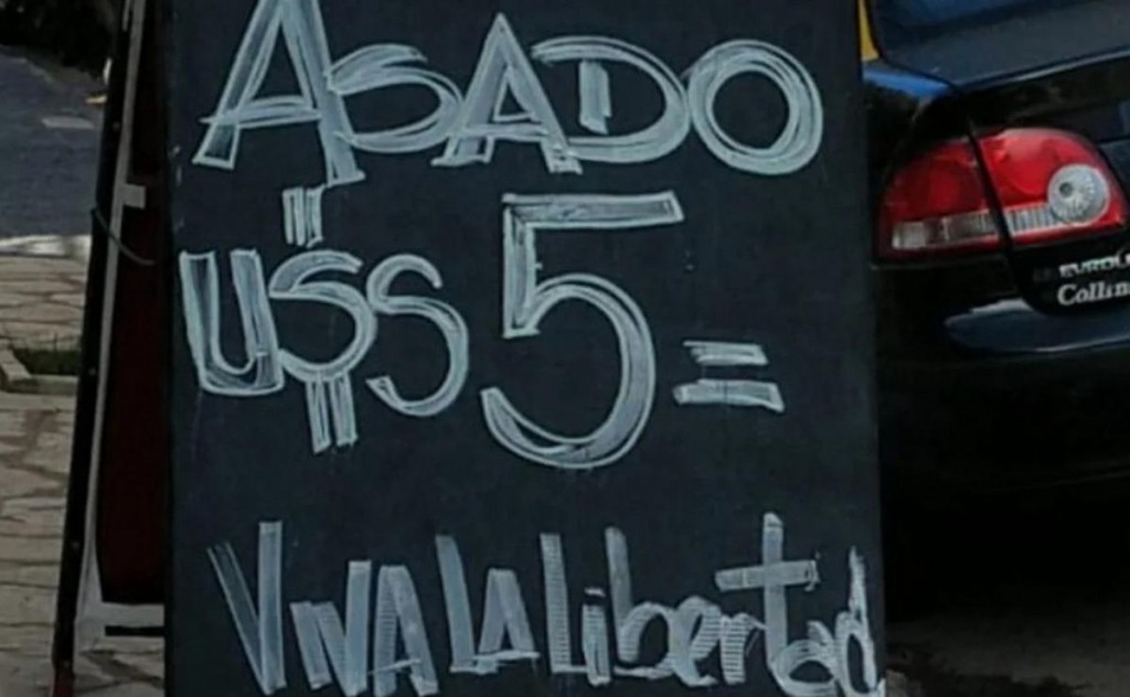 Desde hoy, los precios podrán mostrarse en dólares en Argentina