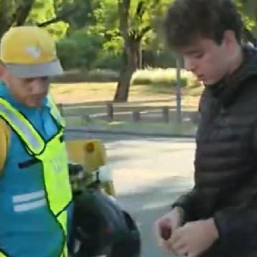 Le quitaron la moto a un chofer porque su pasajera dio positivo de alcoholemia