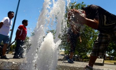 El calor contin&uacute;a este feriado en la ciudad
