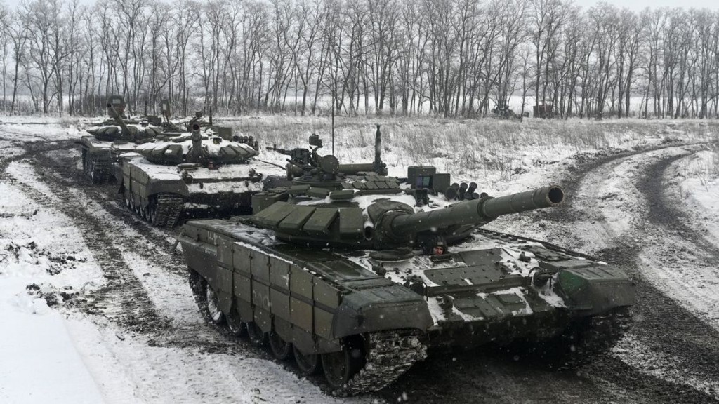 Rusia anuncia el retiro de sus tropas de la frontera con Ucrania