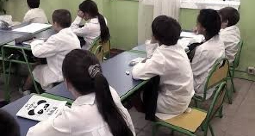 Paritaria docente: Santa Fe igual&oacute; la oferta de Naci&oacute;n pero para Amsaf&eacute; "la propuesta se puede mejorar"