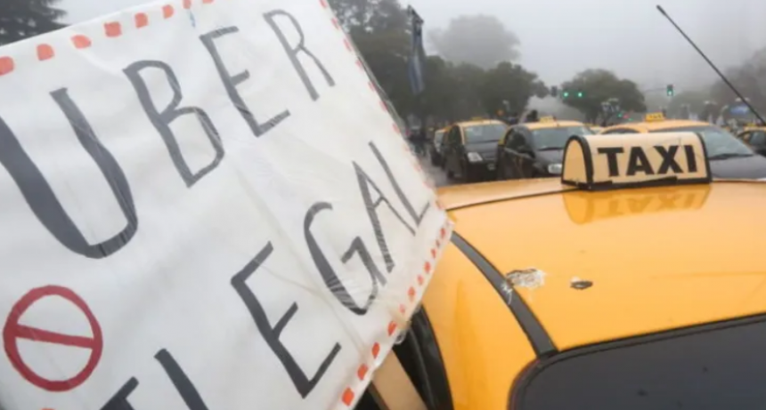 Uber lanz&oacute; una pol&eacute;mica promoci&oacute;n para sumar taxistas en Rosario y Santa Fe