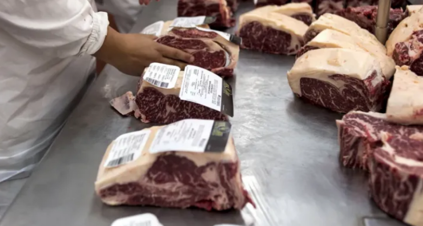 C&oacute;mo funcionar&aacute; el reintegro a las compras de carne con d&eacute;bito que comienza esta semana