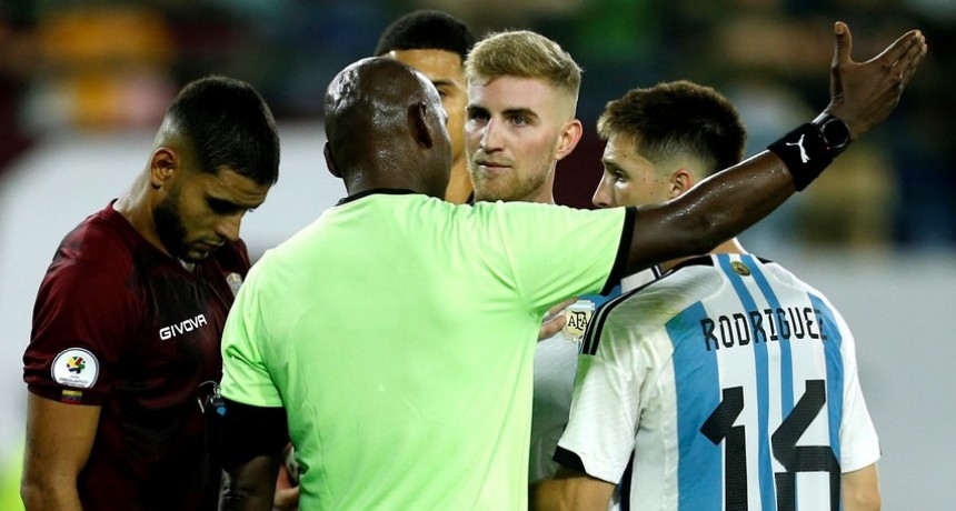 Preol&iacute;mpico: con un pol&eacute;mico penal, Venezuela se lo empat&oacute; en la &uacute;ltima a Argentina