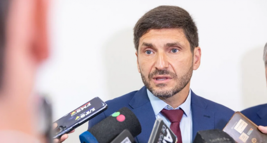 Pullaro: "Nunca cre&iacute;mos que se iban a cortar los subsidios al transporte"