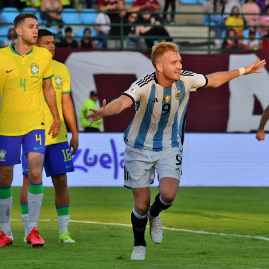 Argentina le gan&oacute; el cl&aacute;sico a Brasil y viajar&aacute; a Par&iacute;s 2024