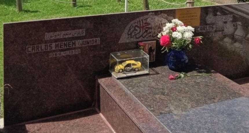 Profanaron las tumbas de Carlos Menem y su hijo en el Cementerio Isl&aacute;mico