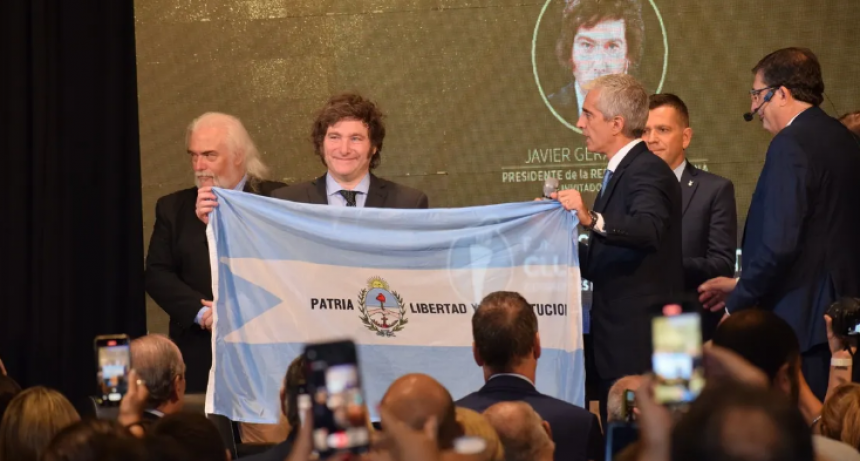 Javier Milei compar&oacute; al Congreso de la Naci&oacute;n con un nido de ratas y dijo que los pol&iacute;ticos son una mierda
