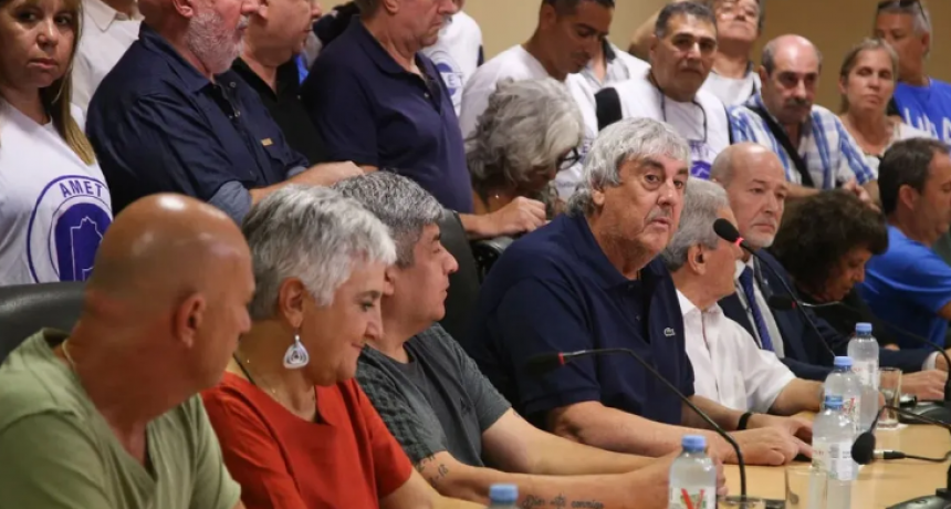 Los gremios docentes anunciaron un paro para el pr&oacute;ximo lunes