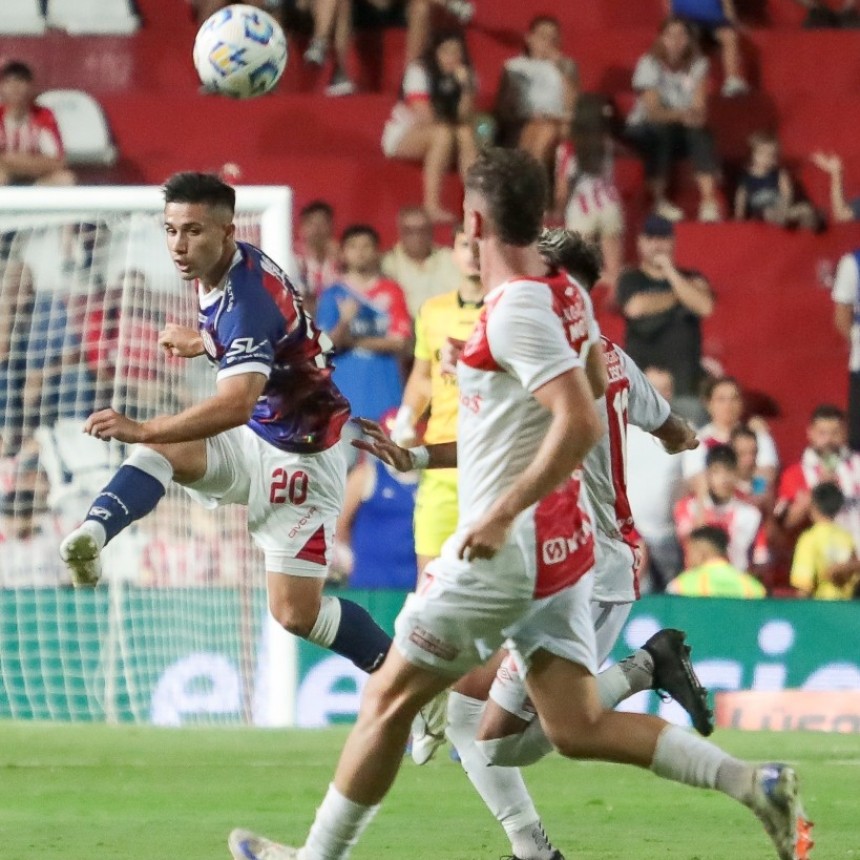 Uni&oacute;n no le encuentra la vuelta y perdi&oacute; los cuatro primeros tiempos