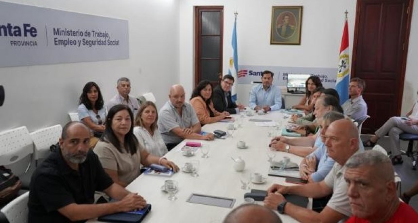 Paritarias en Santa Fe: comienza una semana clave para el Gobierno provincial y los gremios de estatales y docentes