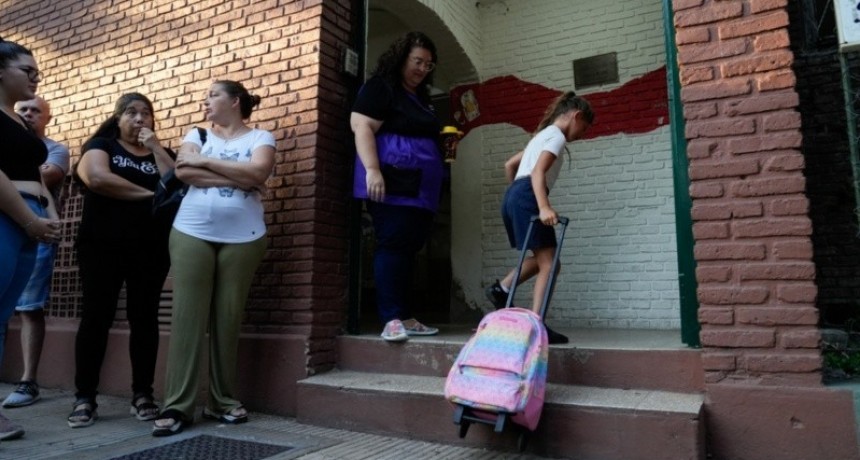 Asistencia Perfecta se ampl&iacute;a: tambi&eacute;n lo cobrar&aacute;n secretarios y preceptores de escuelas santafesinas