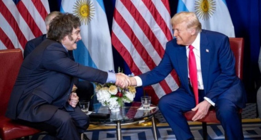 Donald Trump se reuni&oacute; con Milei y lo elogi&oacute;: "Estoy orgulloso de vos"